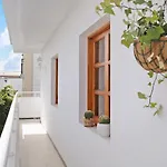 La Estrella 4 Апартаменты Арресифе